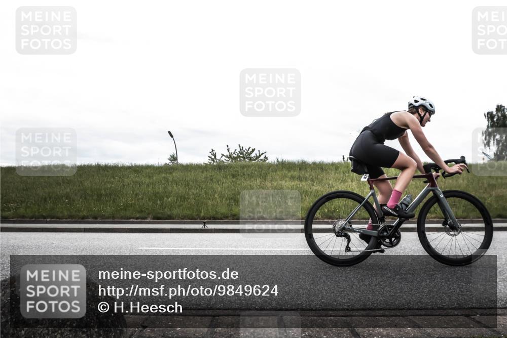 21.06.2026 - 29. Vierlanden-Triathlon H.Heesch http://msf.ph/oto/9849624 21.06.2026 12:05:50 Radfahren 721, 767, 827, 879, 918, 955 meine-sportfotos.de