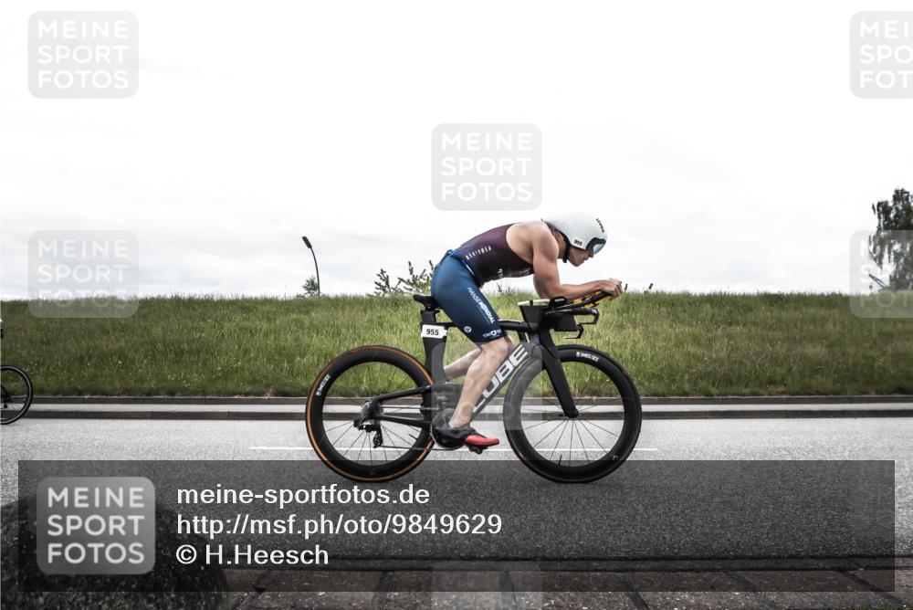 21.06.2026 - 29. Vierlanden-Triathlon H.Heesch http://msf.ph/oto/9849629 21.06.2026 12:05:54 Radfahren 721, 827, 879, 927, 942, 955 meine-sportfotos.de