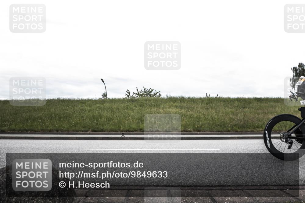 21.06.2026 - 29. Vierlanden-Triathlon H.Heesch http://msf.ph/oto/9849633 21.06.2026 12:06:00 Radfahren 248, 827, 852, 927, 942, 955 meine-sportfotos.de