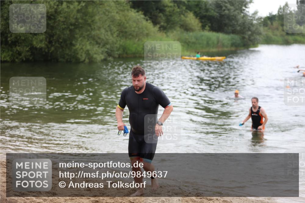 21.06.2026 - 29. Vierlanden-Triathlon Andreas Tolksdorf http://msf.ph/oto/9849637 21.06.2026 10:07:37 Schwimmen 434, 442, 468 meine-sportfotos.de