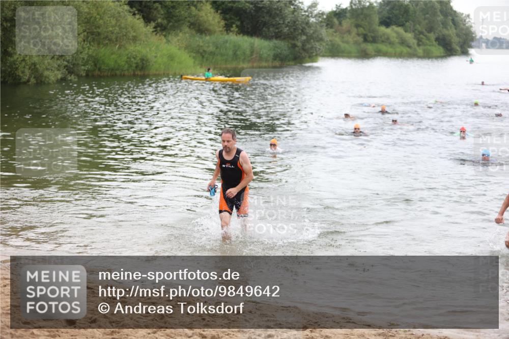 21.06.2026 - 29. Vierlanden-Triathlon Andreas Tolksdorf http://msf.ph/oto/9849642 21.06.2026 10:07:40 Schwimmen 434, 442, 468 meine-sportfotos.de