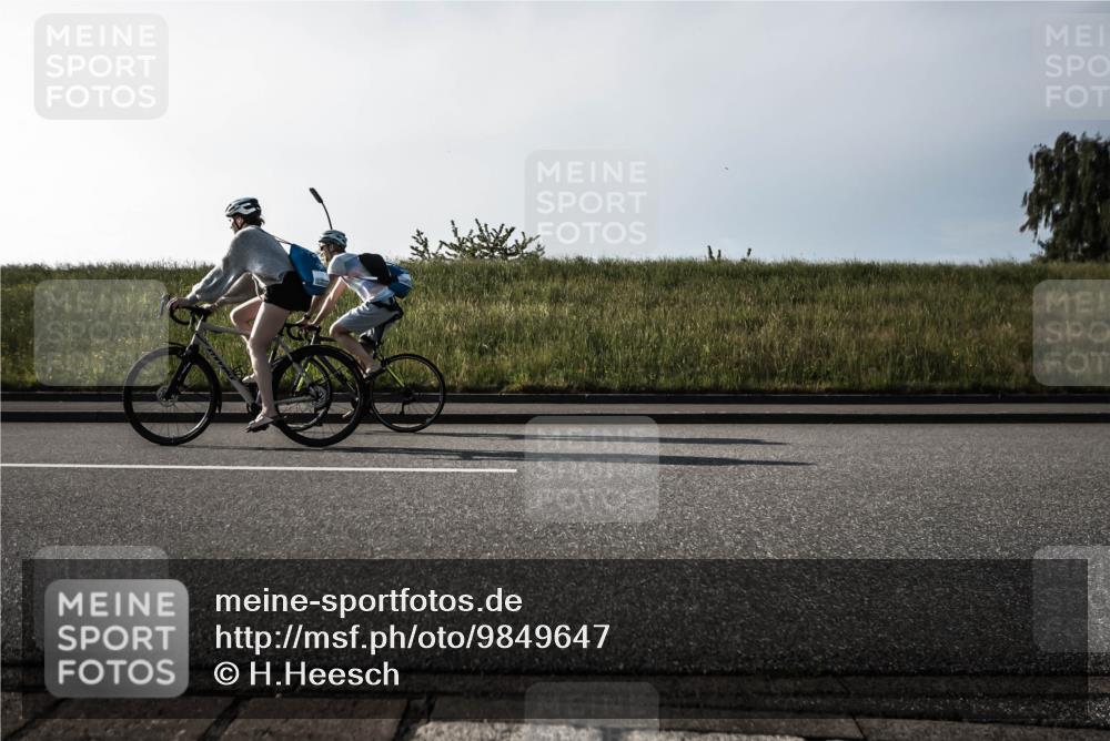 21.06.2026 - 29. Vierlanden-Triathlon H.Heesch http://msf.ph/oto/9849647 21.06.2026 08:05:49 Radfahren  meine-sportfotos.de