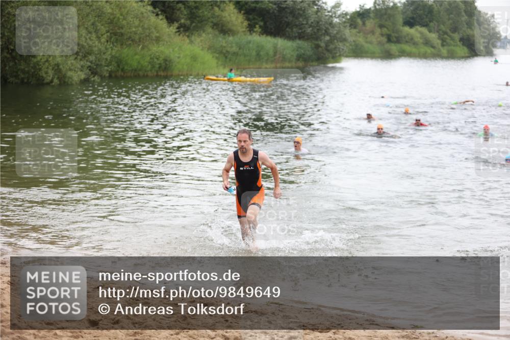 21.06.2026 - 29. Vierlanden-Triathlon Andreas Tolksdorf http://msf.ph/oto/9849649 21.06.2026 10:07:40 Schwimmen 434, 442, 468 meine-sportfotos.de