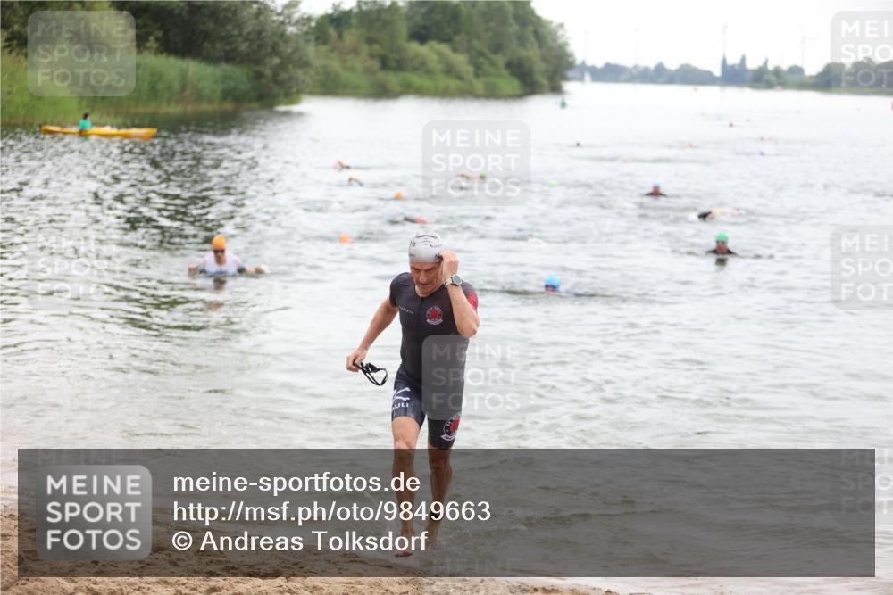 21.06.2026 - 29. Vierlanden-Triathlon Andreas Tolksdorf http://msf.ph/oto/9849663 21.06.2026 10:07:43 Schwimmen 434, 442, 449, 468 meine-sportfotos.de