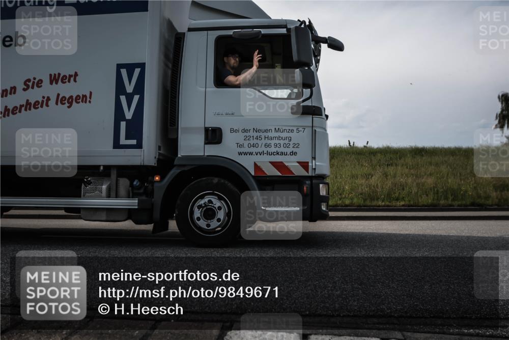 21.06.2026 - 29. Vierlanden-Triathlon H.Heesch http://msf.ph/oto/9849671 21.06.2026 08:25:44 Radfahren  meine-sportfotos.de