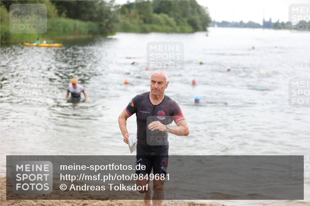 21.06.2026 - 29. Vierlanden-Triathlon Andreas Tolksdorf http://msf.ph/oto/9849681 21.06.2026 10:07:44 Schwimmen 434, 442, 449, 468 meine-sportfotos.de