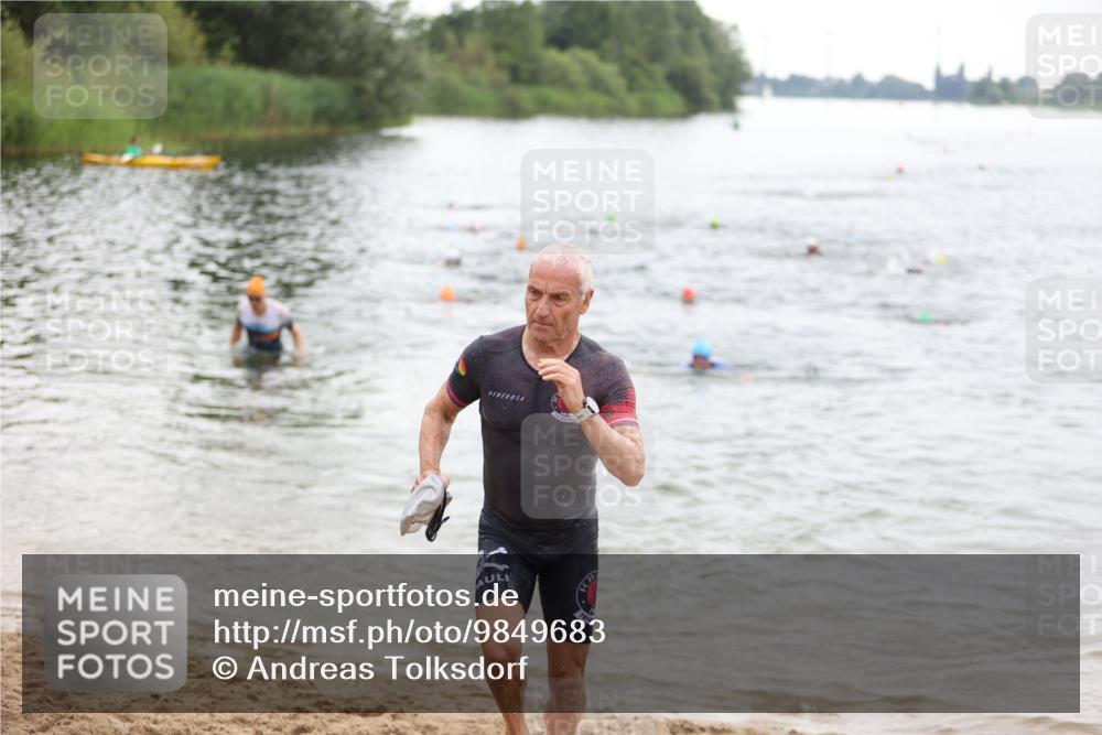 21.06.2026 - 29. Vierlanden-Triathlon Andreas Tolksdorf http://msf.ph/oto/9849683 21.06.2026 10:07:44 Schwimmen 434, 442, 449, 468 meine-sportfotos.de