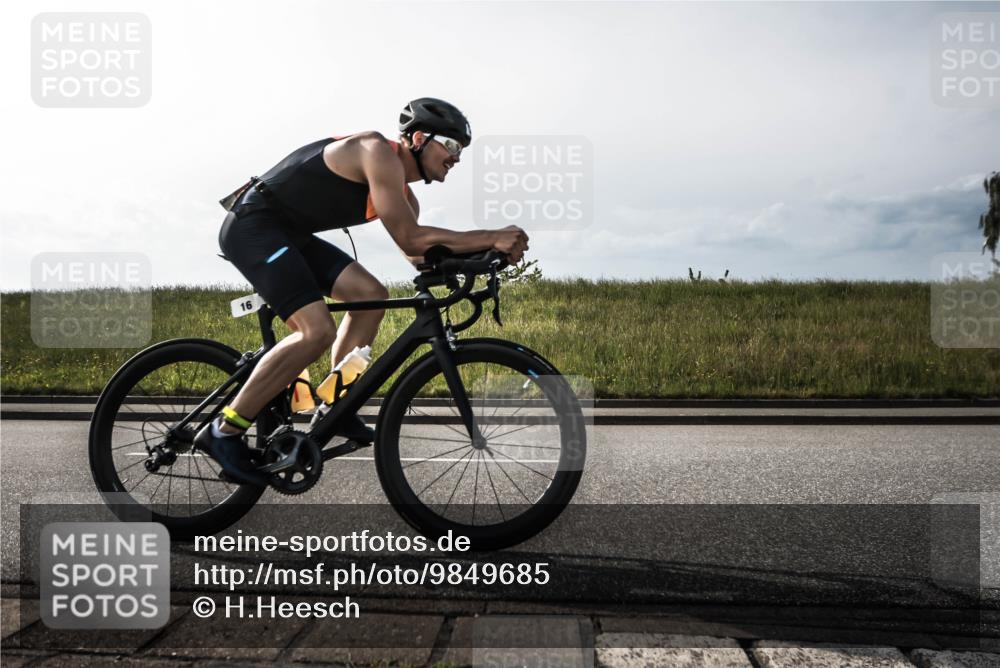21.06.2026 - 29. Vierlanden-Triathlon H.Heesch http://msf.ph/oto/9849685 21.06.2026 08:41:43 Radfahren 16, 111 meine-sportfotos.de