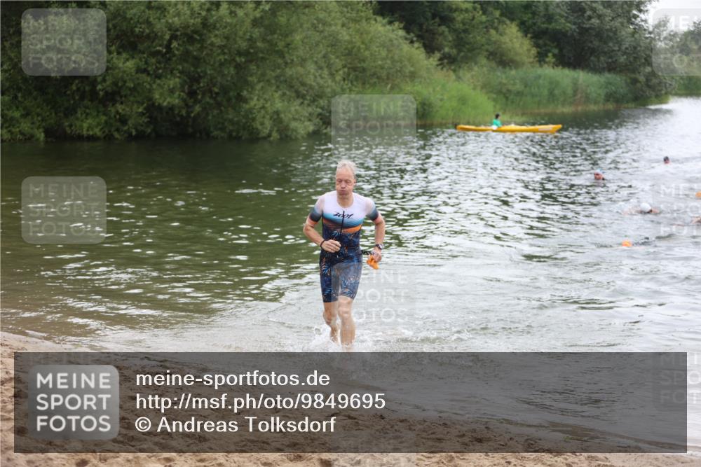 21.06.2026 - 29. Vierlanden-Triathlon Andreas Tolksdorf http://msf.ph/oto/9849695 21.06.2026 10:07:51 Schwimmen 449, 471 meine-sportfotos.de