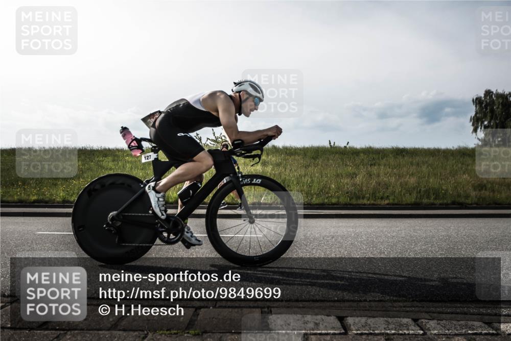 21.06.2026 - 29. Vierlanden-Triathlon H.Heesch http://msf.ph/oto/9849699 21.06.2026 08:45:11 Radfahren 63, 127, 211 meine-sportfotos.de