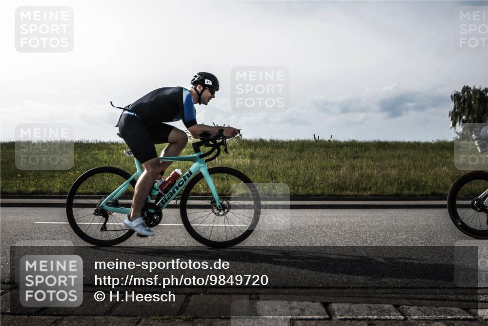 21.06.2026 - 29. Vierlanden-Triathlon H.Heesch http://msf.ph/oto/9849720 21.06.2026 08:46:46 Radfahren 46, 57, 76 meine-sportfotos.de