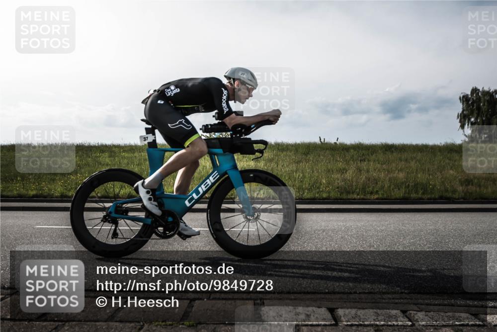 21.06.2026 - 29. Vierlanden-Triathlon H.Heesch http://msf.ph/oto/9849728 21.06.2026 08:47:10 Radfahren 37, 212 meine-sportfotos.de