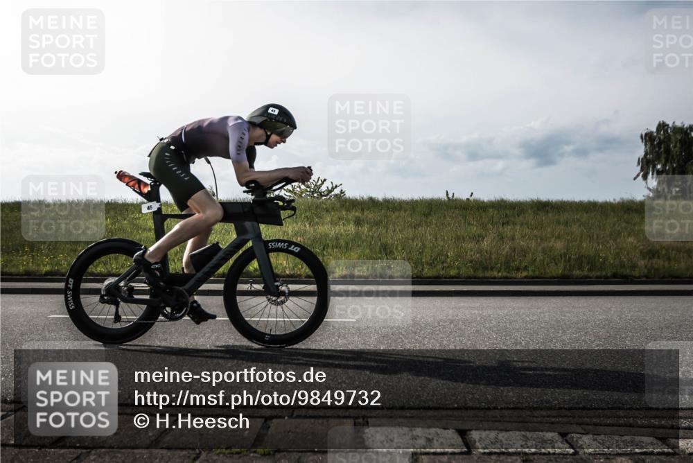 21.06.2026 - 29. Vierlanden-Triathlon H.Heesch http://msf.ph/oto/9849732 21.06.2026 08:47:40 Radfahren 45 meine-sportfotos.de