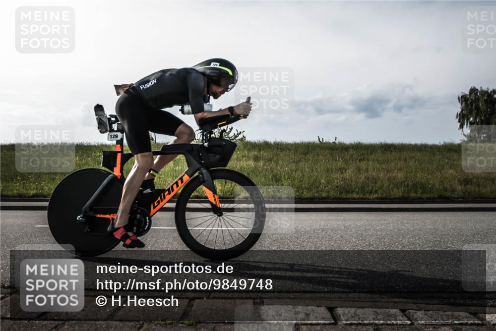 21.06.2026 - 29. Vierlanden-Triathlon H.Heesch http://msf.ph/oto/9849748 21.06.2026 08:49:07 Radfahren 129 meine-sportfotos.de