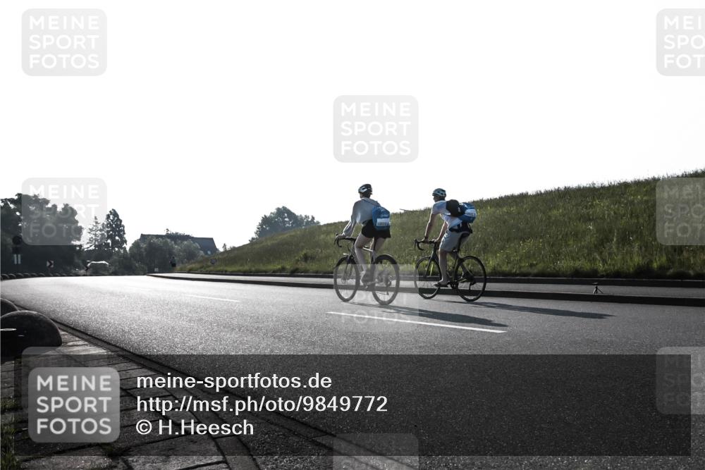 21.06.2026 - 29. Vierlanden-Triathlon H.Heesch http://msf.ph/oto/9849772 21.06.2026 08:05:49 Radfahren  meine-sportfotos.de