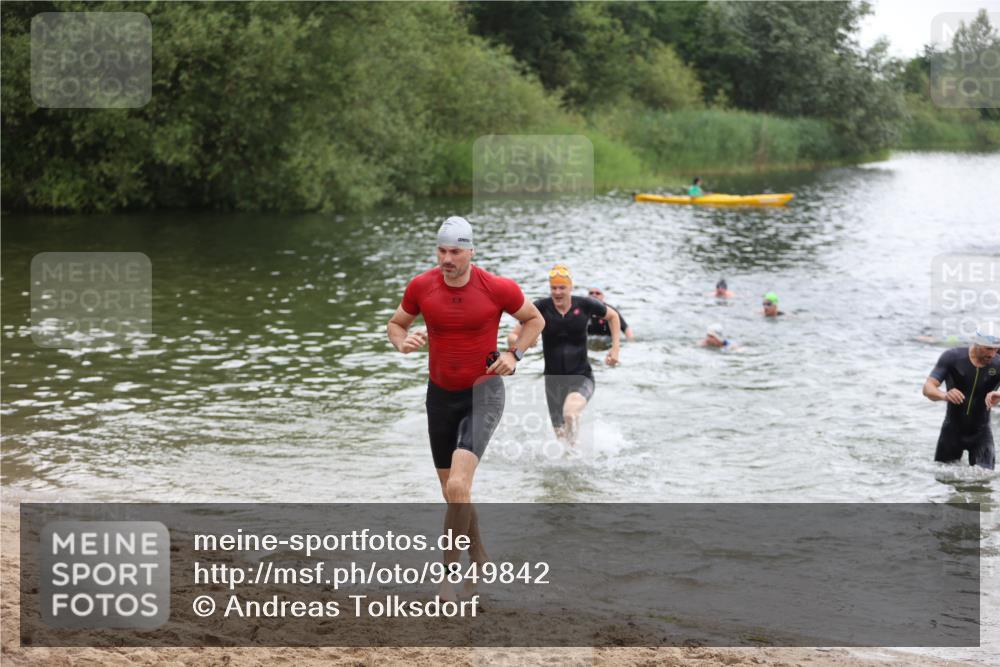 21.06.2026 - 29. Vierlanden-Triathlon Andreas Tolksdorf http://msf.ph/oto/9849842 21.06.2026 10:08:10 Schwimmen 392, 399, 419, 446, 452, 459, 473, 478 meine-sportfotos.de