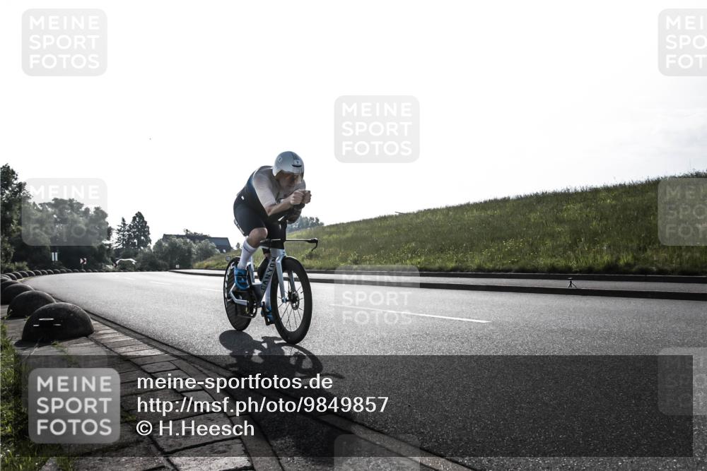 21.06.2026 - 29. Vierlanden-Triathlon H.Heesch http://msf.ph/oto/9849857 21.06.2026 08:47:48 Radfahren 3 meine-sportfotos.de
