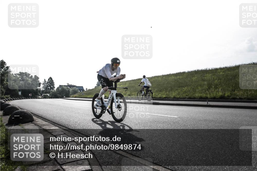 21.06.2026 - 29. Vierlanden-Triathlon H.Heesch http://msf.ph/oto/9849874 21.06.2026 08:49:21 Radfahren 164 meine-sportfotos.de
