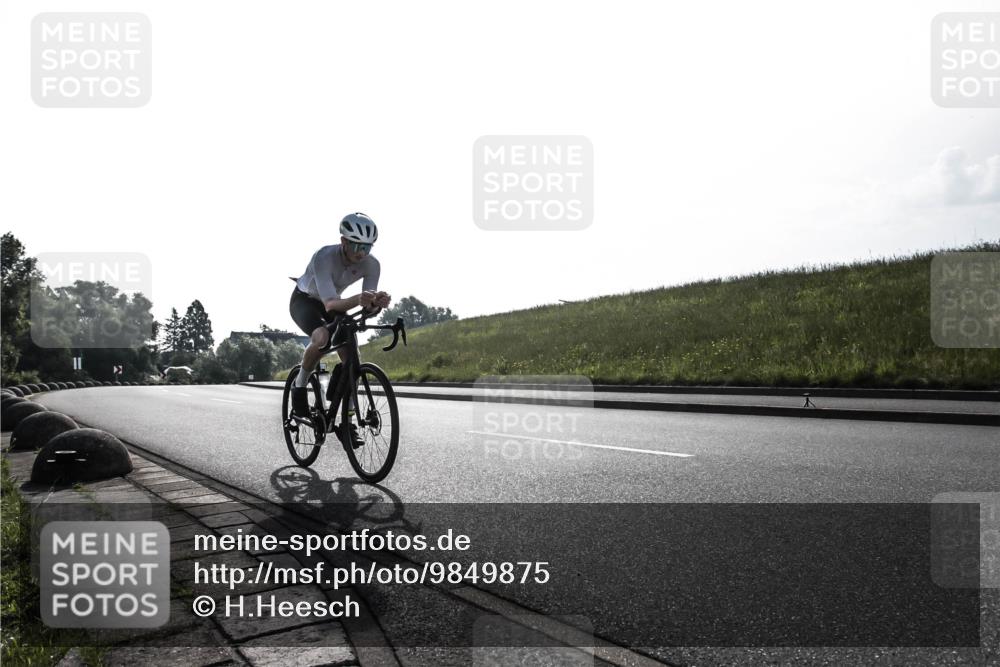 21.06.2026 - 29. Vierlanden-Triathlon H.Heesch http://msf.ph/oto/9849875 21.06.2026 08:49:58 Radfahren 62 meine-sportfotos.de
