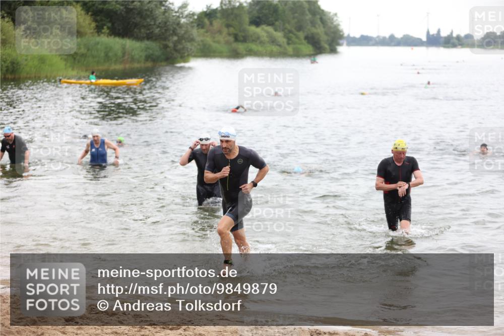 21.06.2026 - 29. Vierlanden-Triathlon Andreas Tolksdorf http://msf.ph/oto/9849879 21.06.2026 10:08:14 Schwimmen 392, 399, 419, 446, 452, 477 meine-sportfotos.de