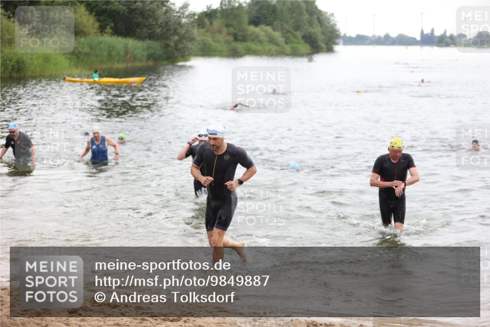 21.06.2026 - 29. Vierlanden-Triathlon Andreas Tolksdorf http://msf.ph/oto/9849887 21.06.2026 10:08:14 Schwimmen 392, 399, 419, 446, 452, 477 meine-sportfotos.de
