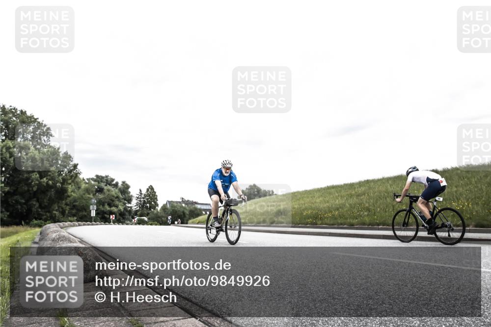 21.06.2026 - 29. Vierlanden-Triathlon H.Heesch http://msf.ph/oto/9849926 21.06.2026 10:27:50 Radfahren 272, 515, 615 meine-sportfotos.de