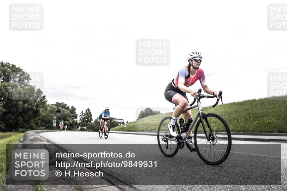 21.06.2026 - 29. Vierlanden-Triathlon H.Heesch http://msf.ph/oto/9849931 21.06.2026 10:28:01 Radfahren 514, 543, 585 meine-sportfotos.de