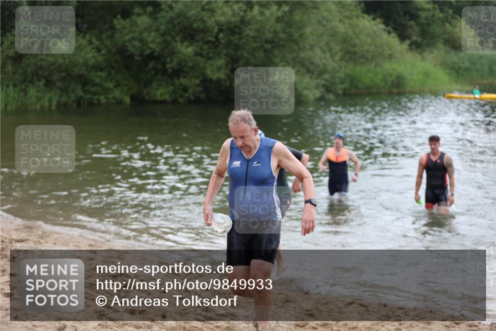 21.06.2026 - 29. Vierlanden-Triathlon Andreas Tolksdorf http://msf.ph/oto/9849933 21.06.2026 10:08:26 Schwimmen 403, 418, 422, 432, 446, 476, 477, 1356 meine-sportfotos.de