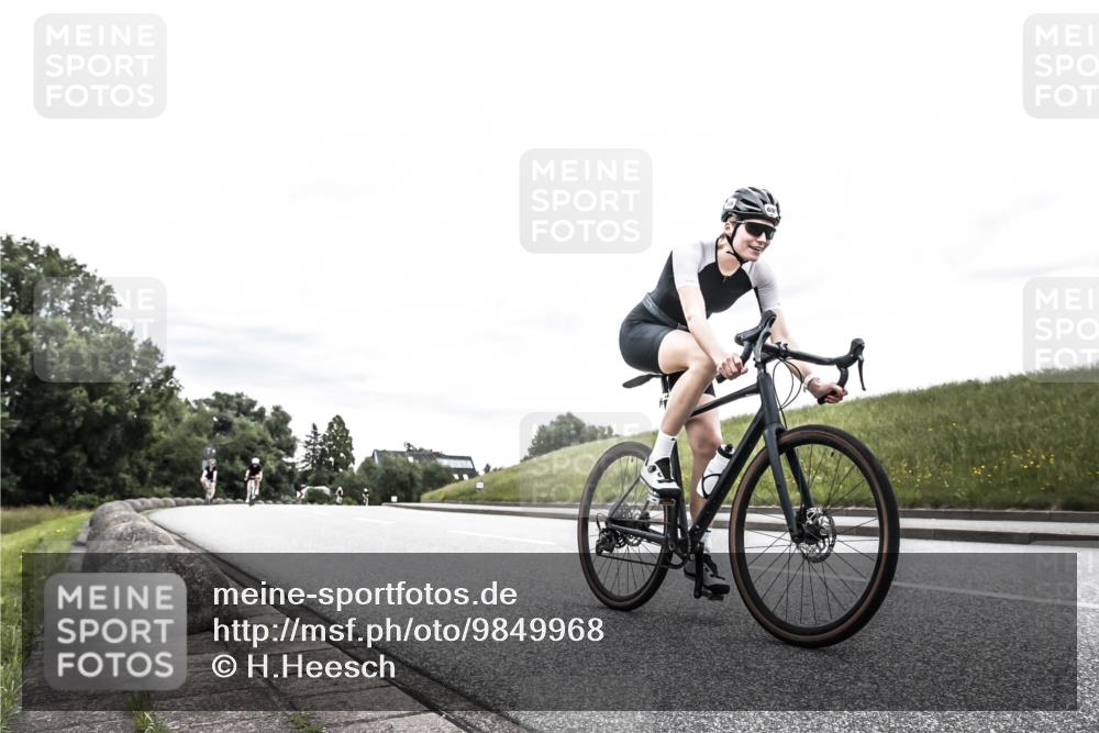 21.06.2026 - 29. Vierlanden-Triathlon H.Heesch http://msf.ph/oto/9849968 21.06.2026 10:28:29 Radfahren 4, 51, 55, 61, 78, 106, 197, 481, 561, 574, 582, 606, 608, 616 meine-sportfotos.de