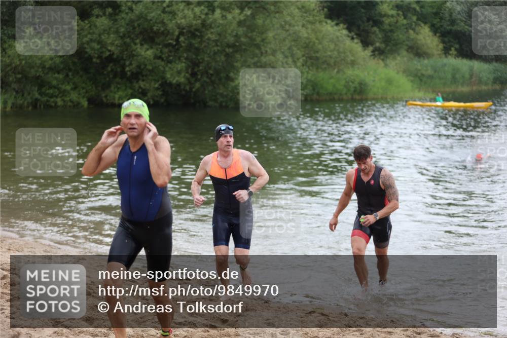 21.06.2026 - 29. Vierlanden-Triathlon Andreas Tolksdorf http://msf.ph/oto/9849970 21.06.2026 10:08:31 Schwimmen 403, 418, 422, 432, 476, 1356 meine-sportfotos.de