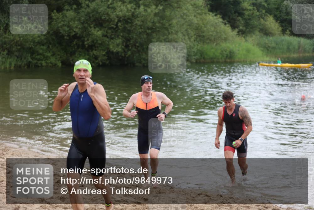 21.06.2026 - 29. Vierlanden-Triathlon Andreas Tolksdorf http://msf.ph/oto/9849973 21.06.2026 10:08:31 Schwimmen 403, 418, 422, 432, 476, 1356 meine-sportfotos.de