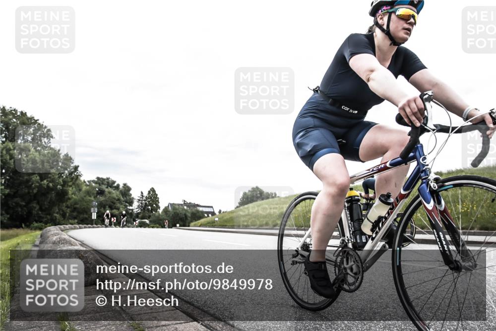 21.06.2026 - 29. Vierlanden-Triathlon H.Heesch http://msf.ph/oto/9849978 21.06.2026 10:28:34 Radfahren 61, 78, 99, 106, 197, 367, 387, 511, 535, 561, 592, 616 meine-sportfotos.de