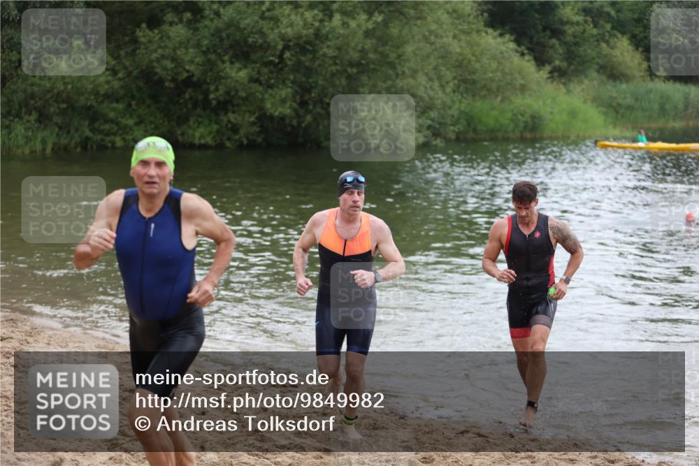 21.06.2026 - 29. Vierlanden-Triathlon Andreas Tolksdorf http://msf.ph/oto/9849982 21.06.2026 10:08:31 Schwimmen 403, 418, 422, 432, 476, 1356 meine-sportfotos.de