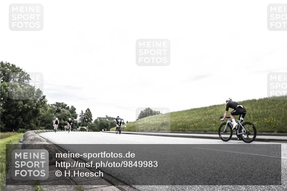 21.06.2026 - 29. Vierlanden-Triathlon H.Heesch http://msf.ph/oto/9849983 21.06.2026 10:28:35 Radfahren 99, 106, 197, 367, 387, 511, 535, 561, 592, 616 meine-sportfotos.de
