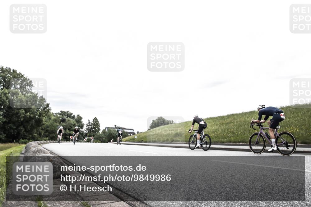 21.06.2026 - 29. Vierlanden-Triathlon H.Heesch http://msf.ph/oto/9849986 21.06.2026 10:28:35 Radfahren 99, 106, 197, 367, 387, 511, 535, 561, 592, 616 meine-sportfotos.de