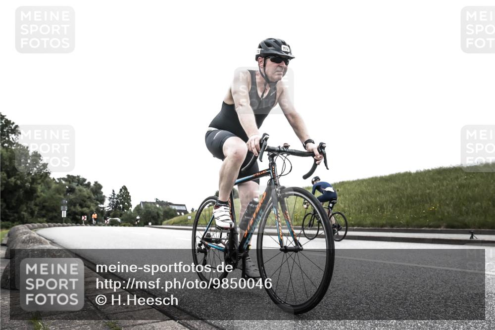 21.06.2026 - 29. Vierlanden-Triathlon H.Heesch http://msf.ph/oto/9850046 21.06.2026 12:02:52 Radfahren 292, 772, 846, 866, 869, 870, 881 meine-sportfotos.de