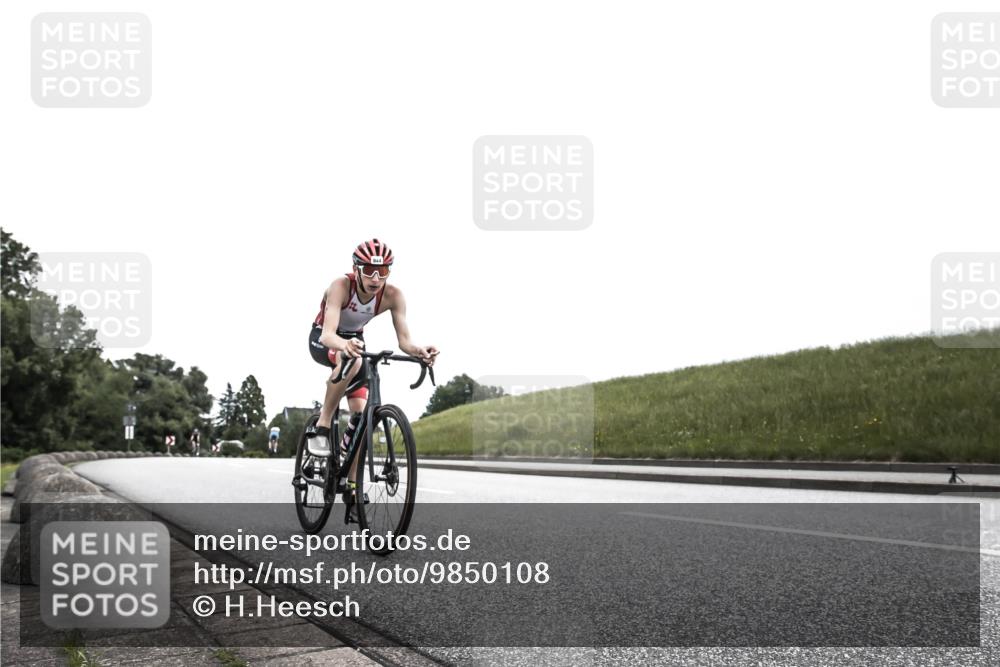 21.06.2026 - 29. Vierlanden-Triathlon H.Heesch http://msf.ph/oto/9850108 21.06.2026 12:05:37 Radfahren 662, 849, 874, 944 meine-sportfotos.de