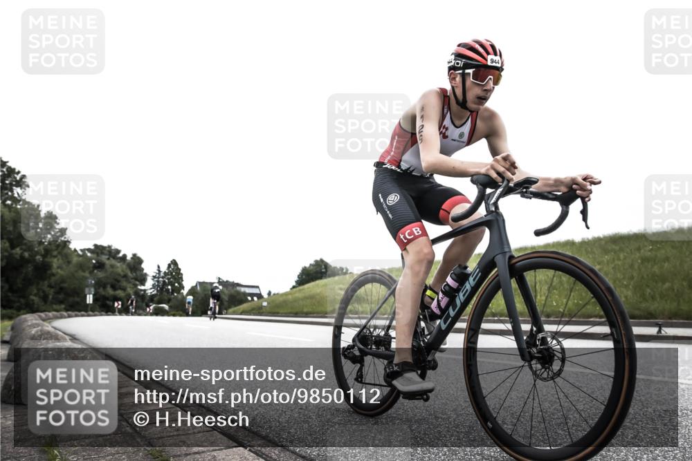 21.06.2026 - 29. Vierlanden-Triathlon H.Heesch http://msf.ph/oto/9850112 21.06.2026 12:05:38 Radfahren 662, 842, 849, 874, 944 meine-sportfotos.de