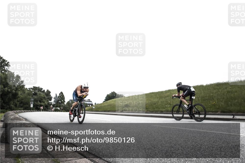 21.06.2026 - 29. Vierlanden-Triathlon H.Heesch http://msf.ph/oto/9850126 21.06.2026 12:05:55 Radfahren 827, 927, 942, 955 meine-sportfotos.de