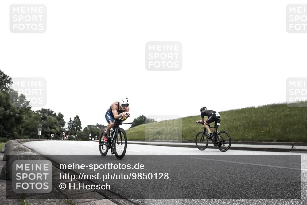 21.06.2026 - 29. Vierlanden-Triathlon H.Heesch http://msf.ph/oto/9850128 21.06.2026 12:05:55 Radfahren 827, 927, 942, 955 meine-sportfotos.de
