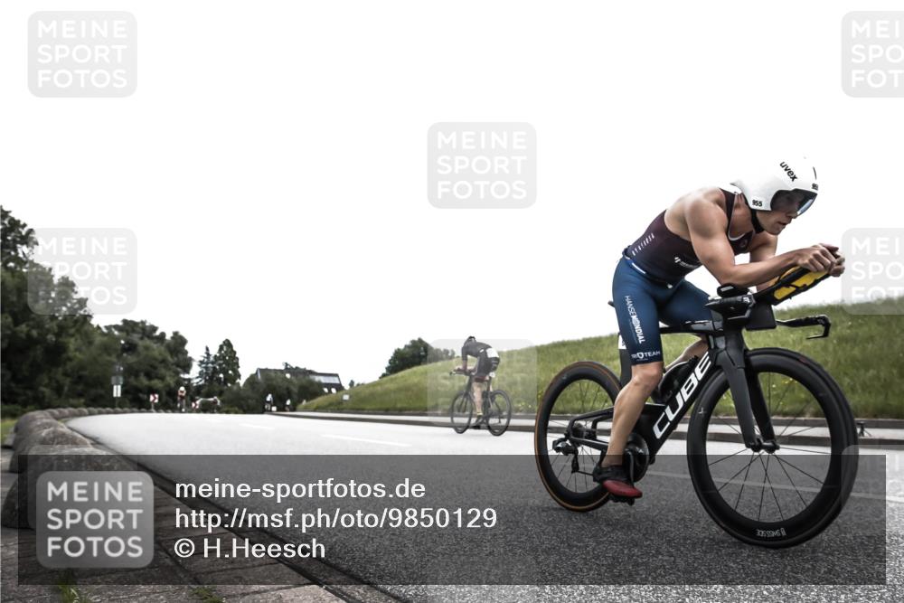 21.06.2026 - 29. Vierlanden-Triathlon H.Heesch http://msf.ph/oto/9850129 21.06.2026 12:05:55 Radfahren 827, 927, 942, 955 meine-sportfotos.de