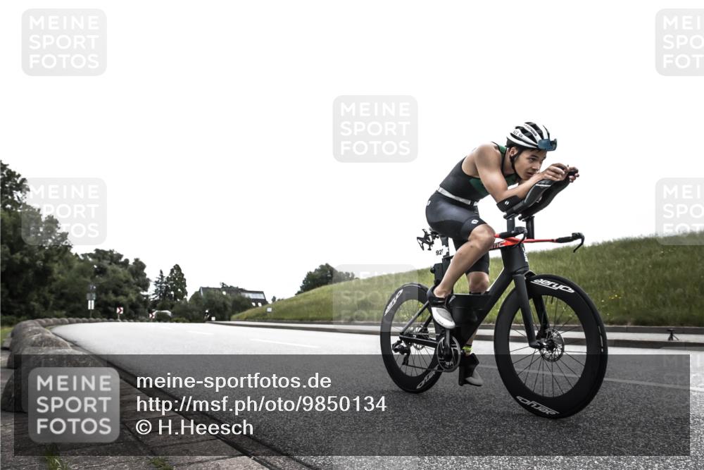 21.06.2026 - 29. Vierlanden-Triathlon H.Heesch http://msf.ph/oto/9850134 21.06.2026 12:06:00 Radfahren 852, 927, 942 meine-sportfotos.de