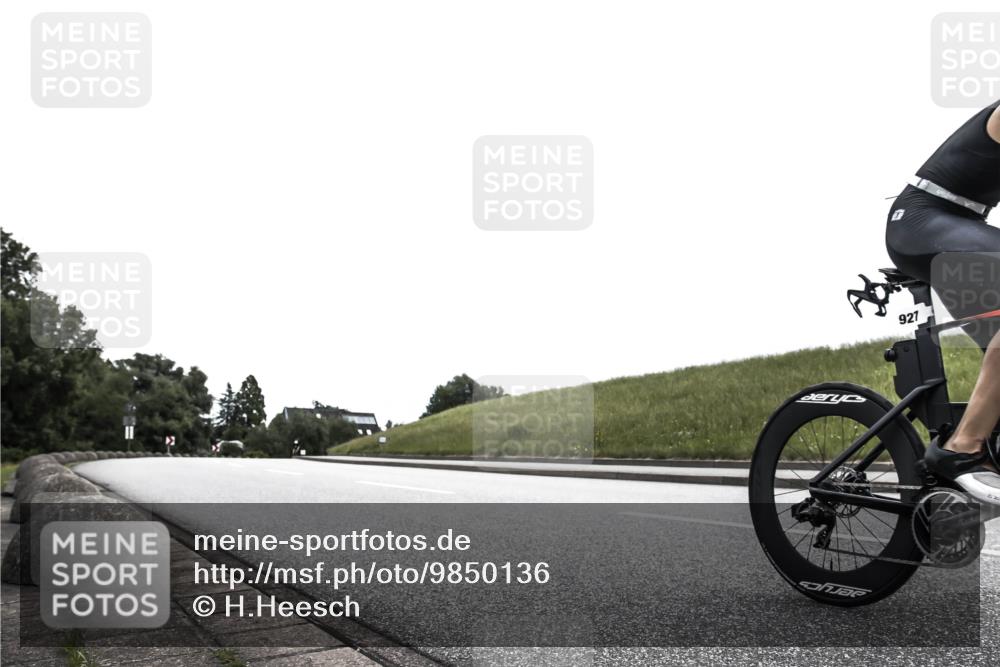 21.06.2026 - 29. Vierlanden-Triathlon H.Heesch http://msf.ph/oto/9850136 21.06.2026 12:06:00 Radfahren 852, 927, 942 meine-sportfotos.de