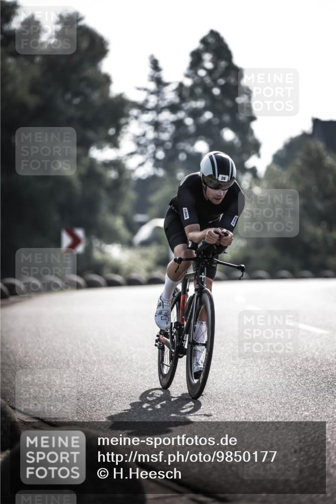 21.06.2026 - 29. Vierlanden-Triathlon H.Heesch http://msf.ph/oto/9850177 21.06.2026 08:40:50 Radfahren 2, 26 meine-sportfotos.de