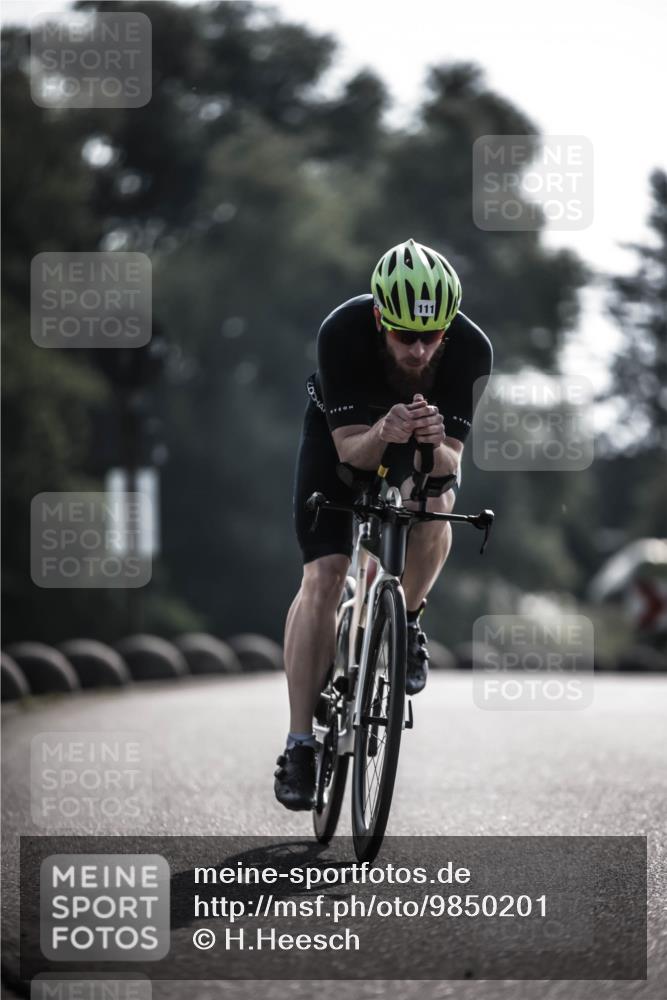 21.06.2026 - 29. Vierlanden-Triathlon H.Heesch http://msf.ph/oto/9850201 21.06.2026 08:41:45 Radfahren 16, 111 meine-sportfotos.de
