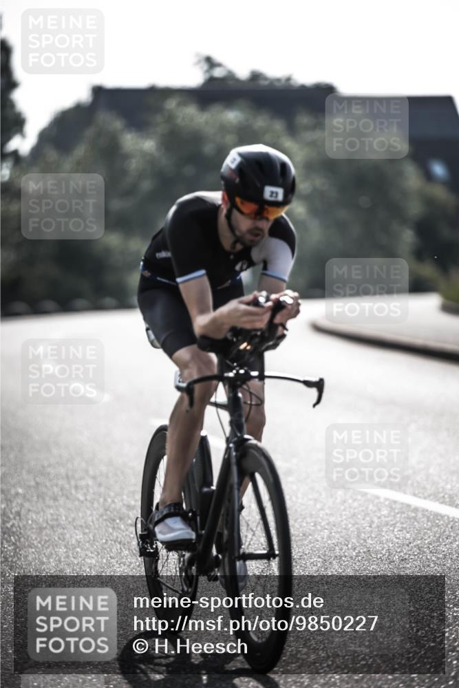 21.06.2026 - 29. Vierlanden-Triathlon H.Heesch http://msf.ph/oto/9850227 21.06.2026 08:42:16 Radfahren 9, 23 meine-sportfotos.de