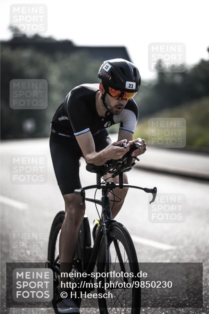 21.06.2026 - 29. Vierlanden-Triathlon H.Heesch http://msf.ph/oto/9850230 21.06.2026 08:42:16 Radfahren 9, 23 meine-sportfotos.de