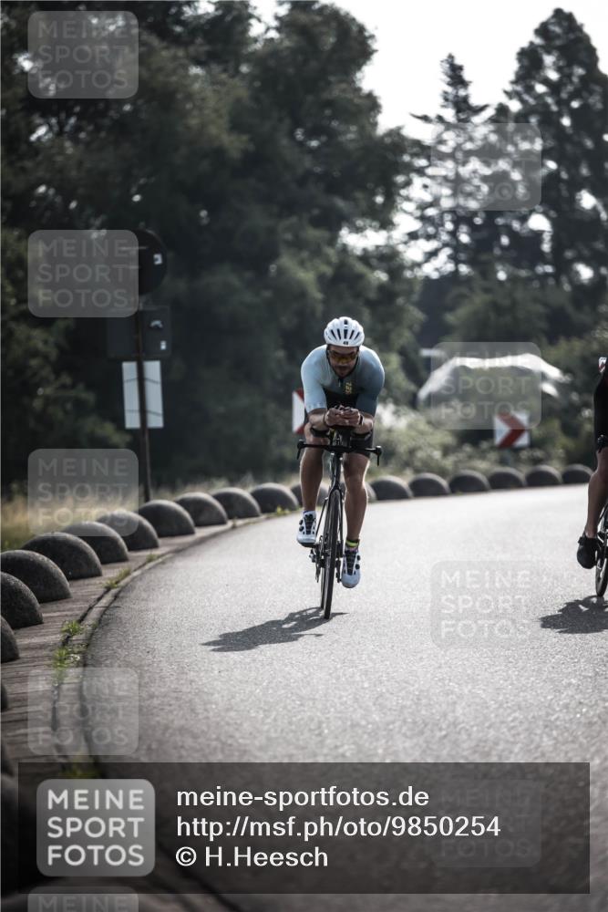 21.06.2026 - 29. Vierlanden-Triathlon H.Heesch http://msf.ph/oto/9850254 21.06.2026 08:44:08 Radfahren 30, 49 meine-sportfotos.de