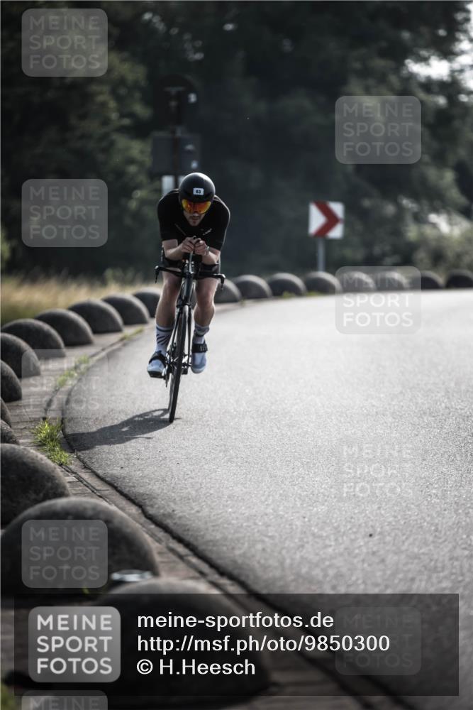 21.06.2026 - 29. Vierlanden-Triathlon H.Heesch http://msf.ph/oto/9850300 21.06.2026 08:45:13 Radfahren 63, 127, 211 meine-sportfotos.de
