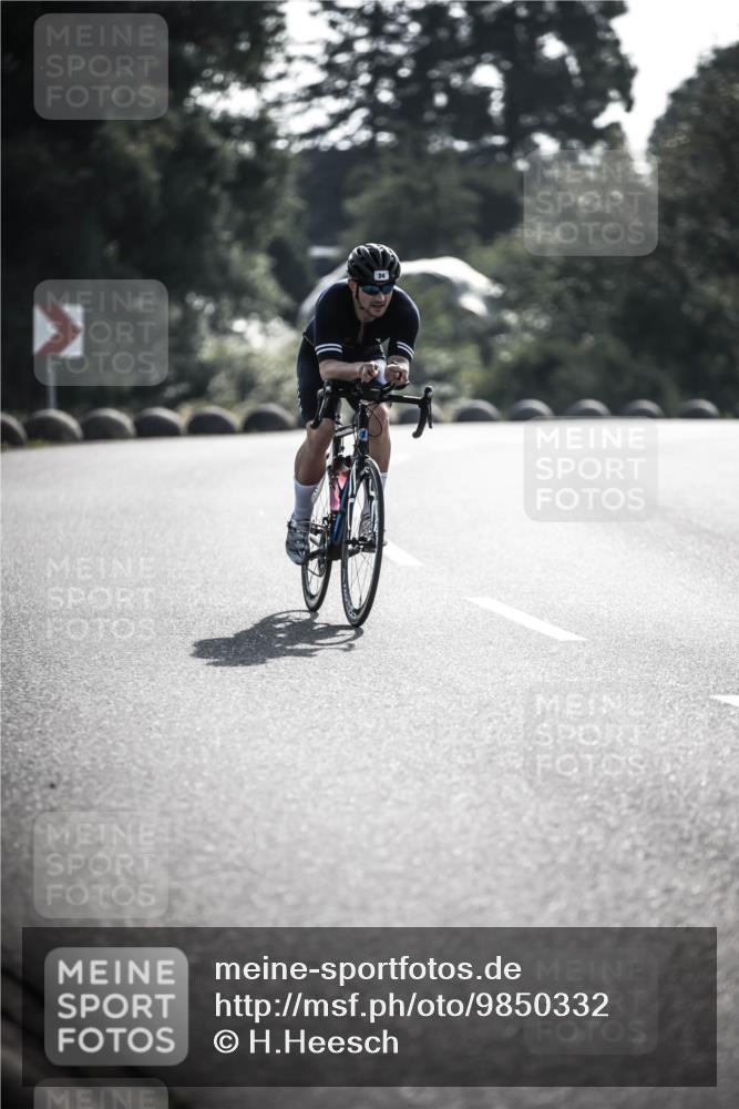 21.06.2026 - 29. Vierlanden-Triathlon H.Heesch http://msf.ph/oto/9850332 21.06.2026 08:45:42 Radfahren 24, 107 meine-sportfotos.de